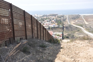 20160502-Mexico-border-wall-immigration-flickr-bbc-world-service